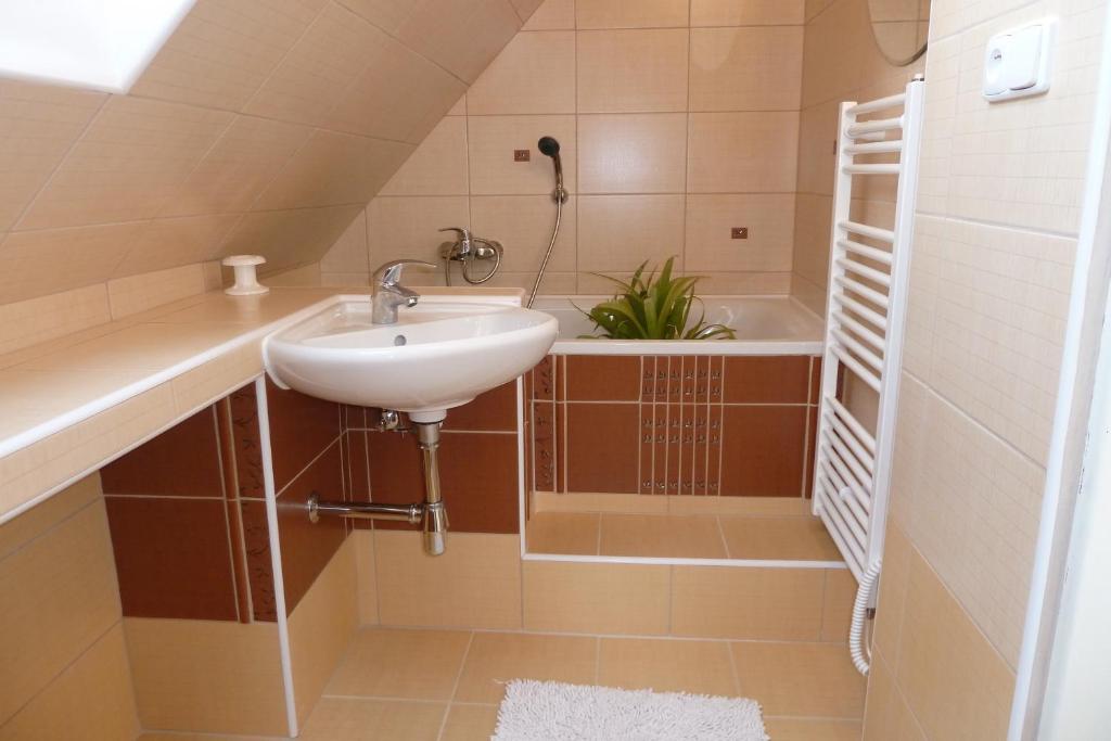 טורנוב Apartmany Cesky Raj חדר תמונה